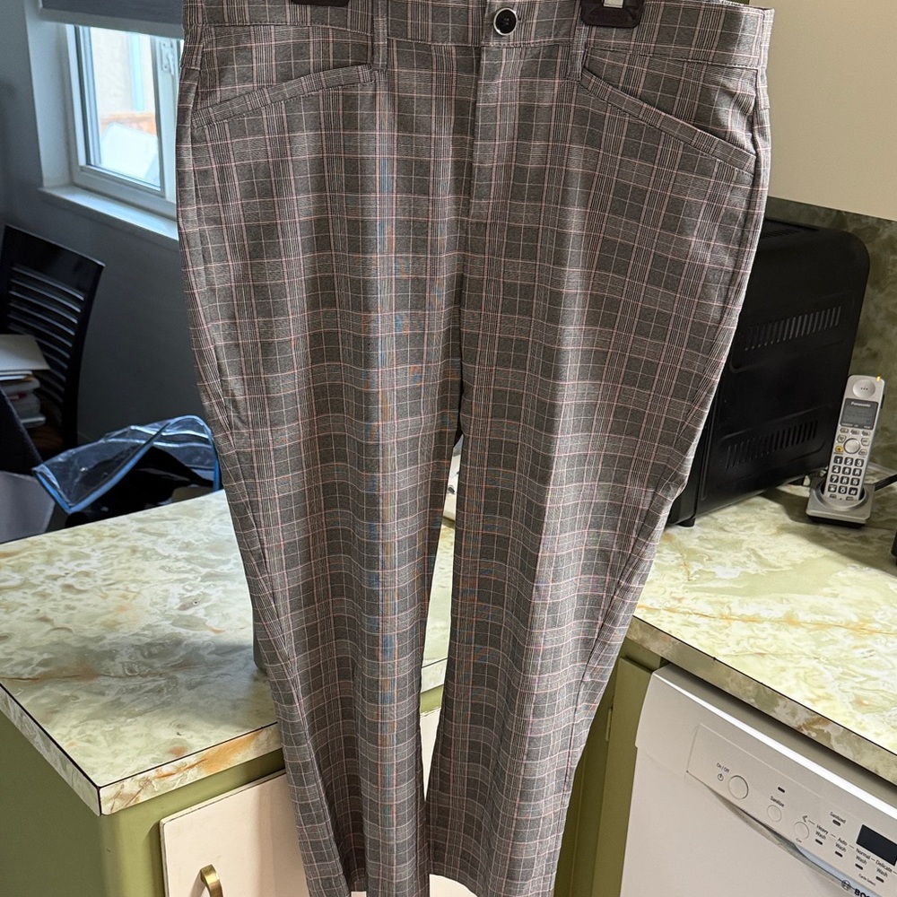 Simon Chang Women’s Checkered Dress Pants